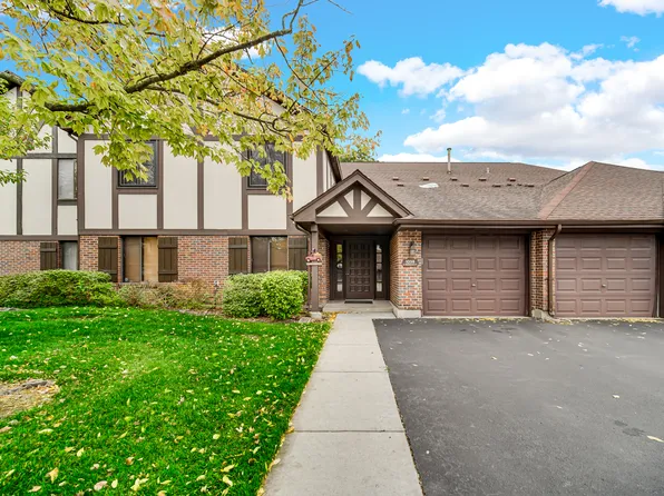 1038 Harbour Ct APT 2A, Wheeling, IL 60090