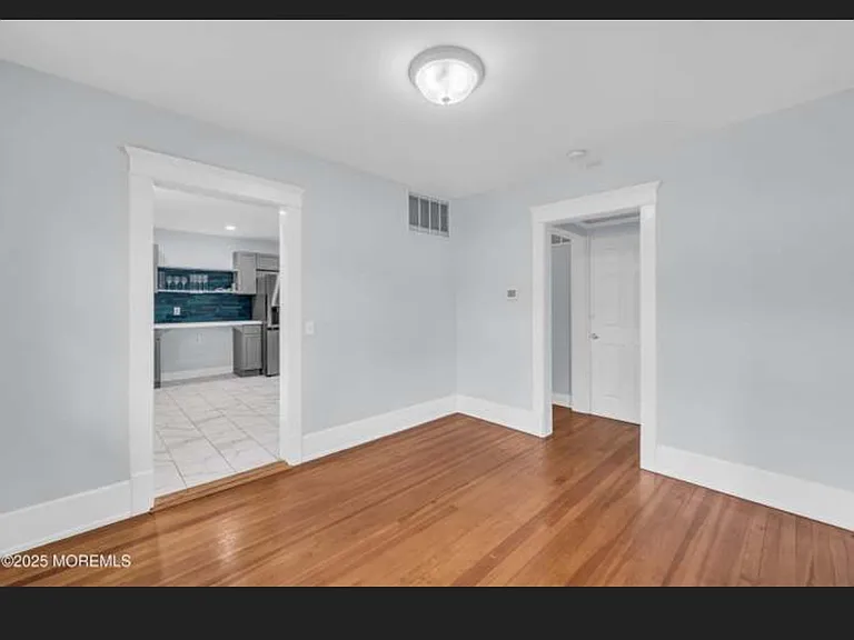 645 Campbell Ave — Photo 17