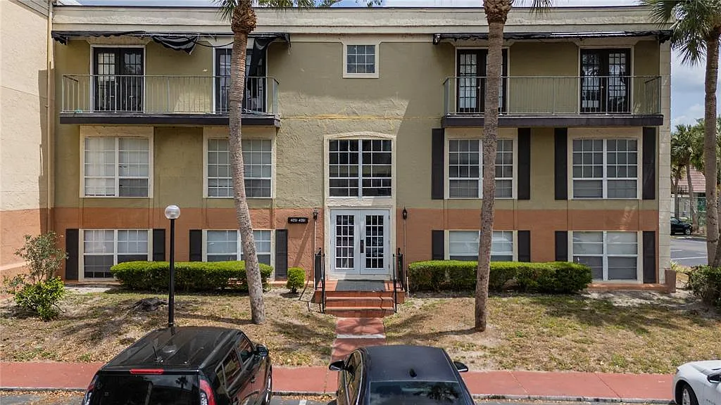 2 bed, 2.0 bath, 1165 sqft, $1,650 — Photo 3