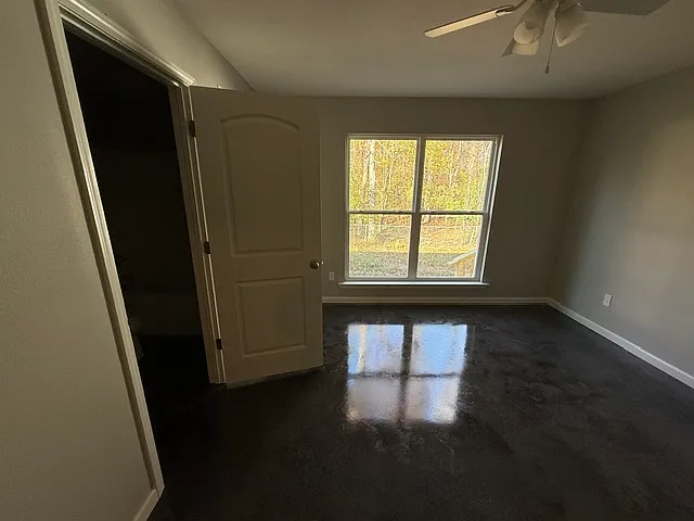 514 Goldenwood Dr — Photo 4