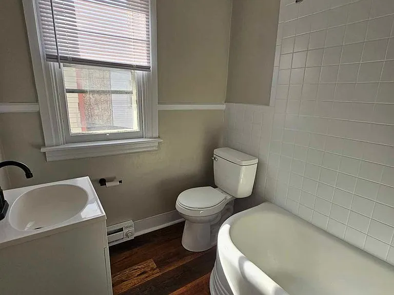 145 E North Ave — Photo 6