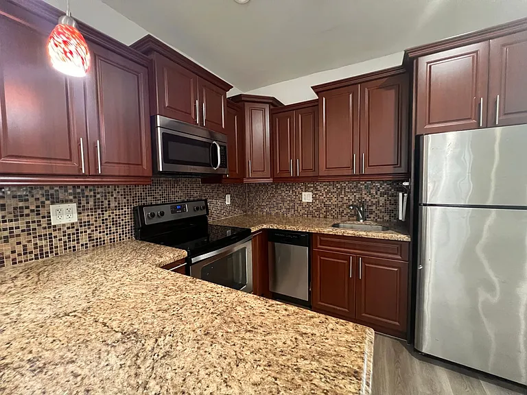 3201 Aviation Ave — Photo 7