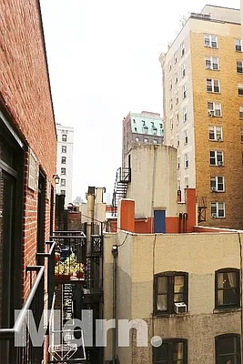 Rented by Mdrn Residential | media 7