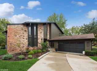 1435 Lorete Ln, Northbrook, IL 60062