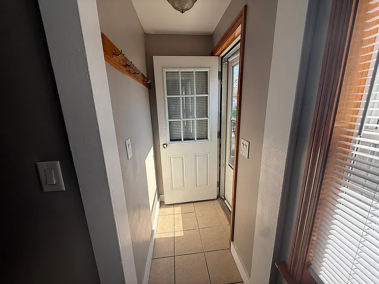 406 Court St #406 — Photo 3
