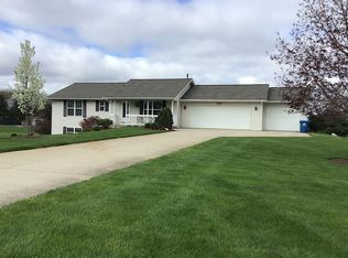 7258 Russet Trl NE, Rockford, MI 49341