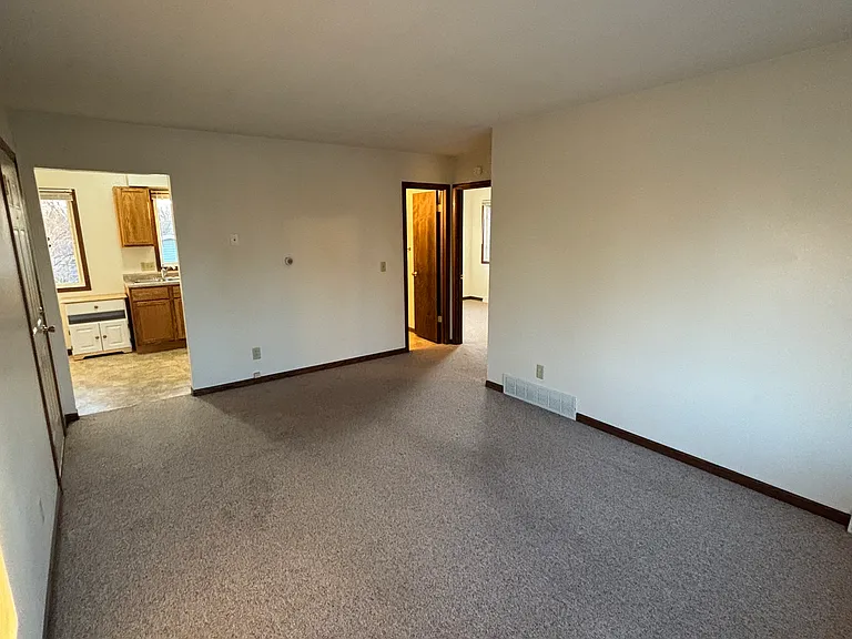 208 Spruce St #4 — Photo 7