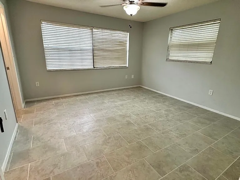 11143 Holbrook St — Photo 10