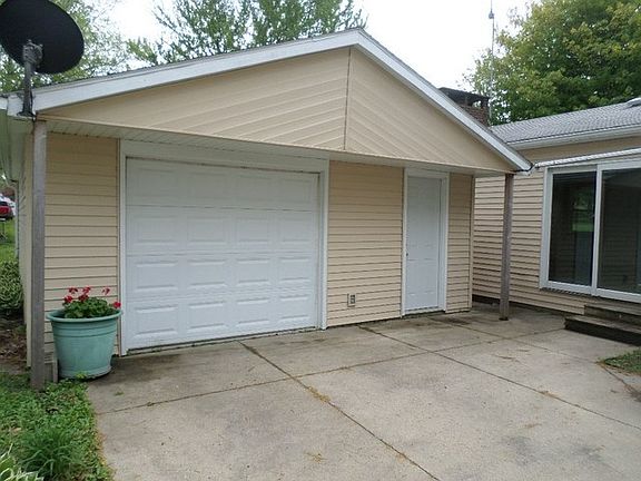 5th image of 1315 5th Ave NW