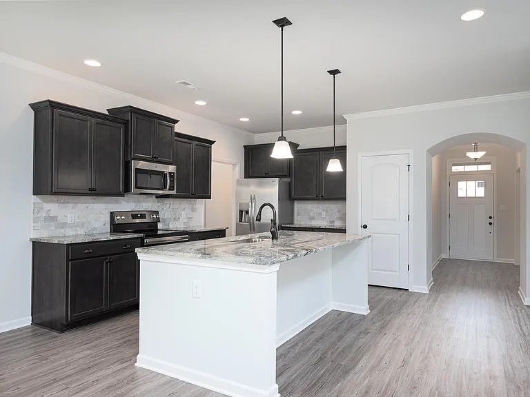 102 Sherwin Ave — Photo 3