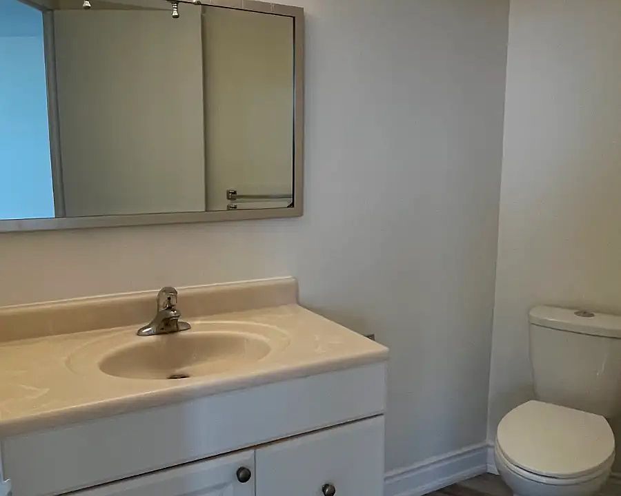 1st image of 1333 Bloor St #1407
