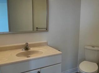 1333 Bloor St #1407, Mississauga, ON