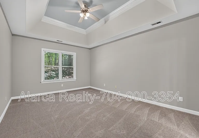 12736 Wetherburn Ln — Photo 11