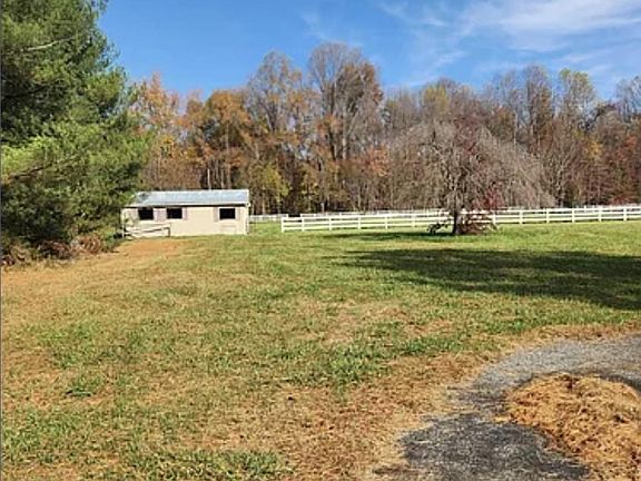 2nd image of 16400 Candy Hill Rd