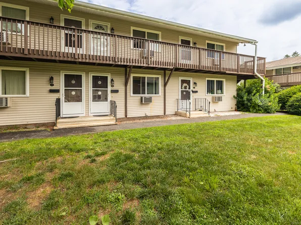 31 Bostwick Arms #31, New Milford, CT 06776