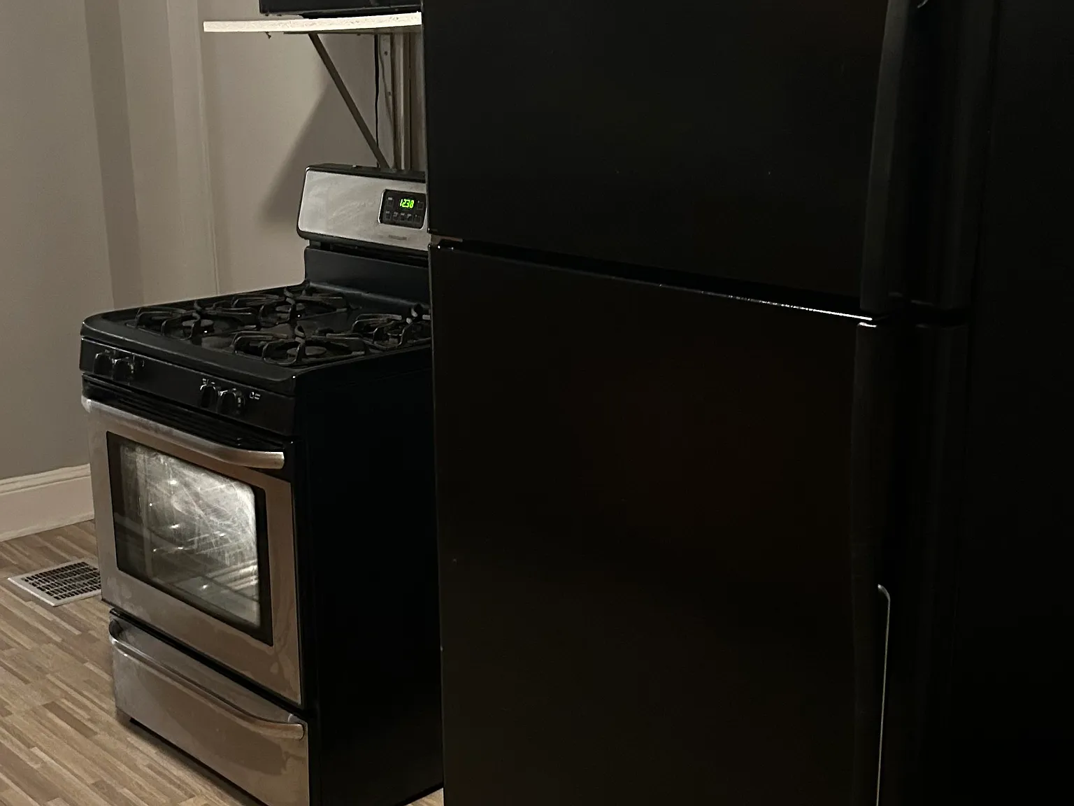 3 bed, 1270 sqft, $1,550 — Photo 2