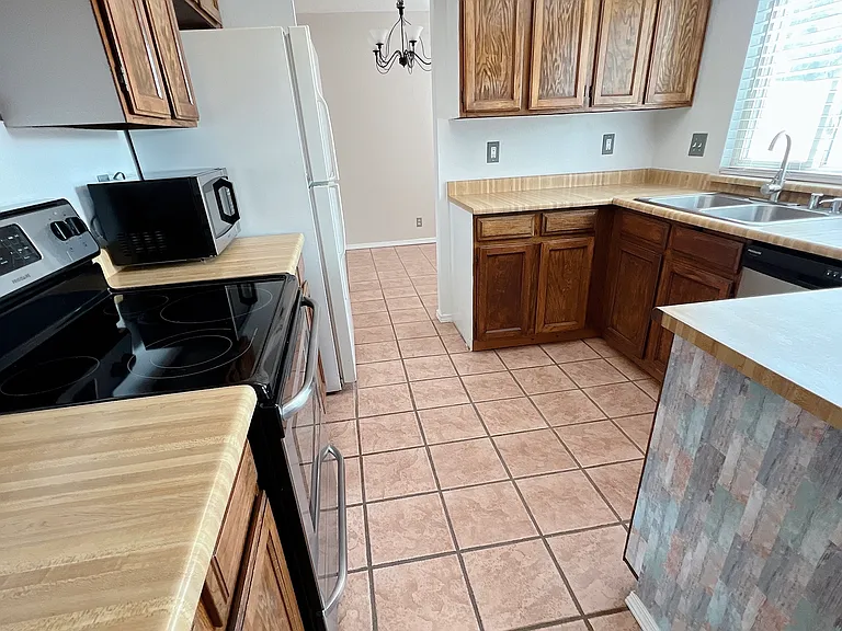 7304 Christy Ave NE — Photo 11