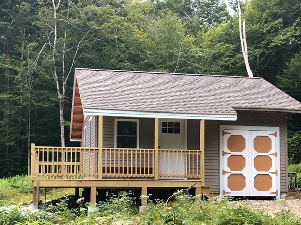 3 Yokum Pond Rd, Becket, MA 01223