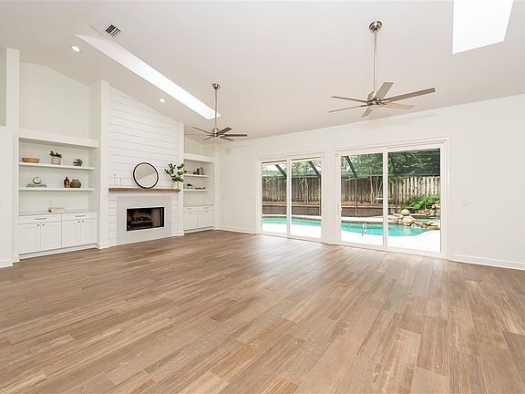 4th image of 109 Island Hammock Way