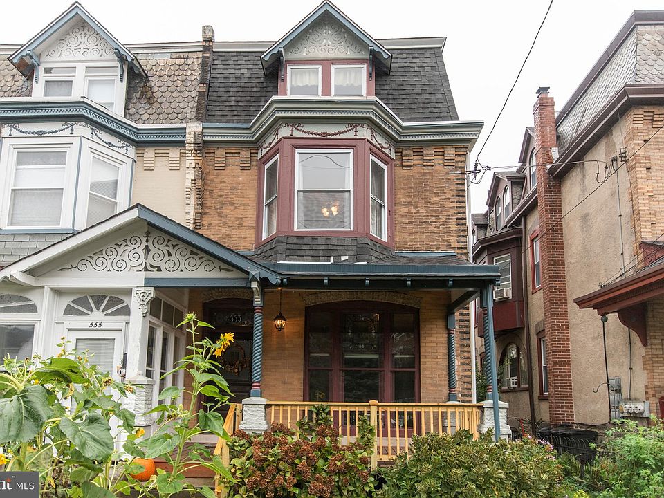 1st image of 553 Leverington Ave