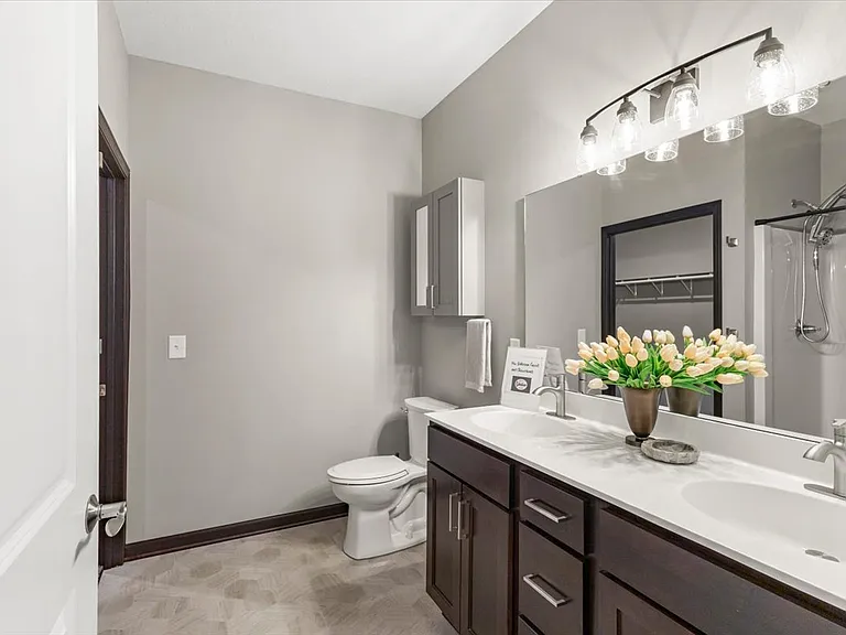 1017 109th Ct NE — Photo 19