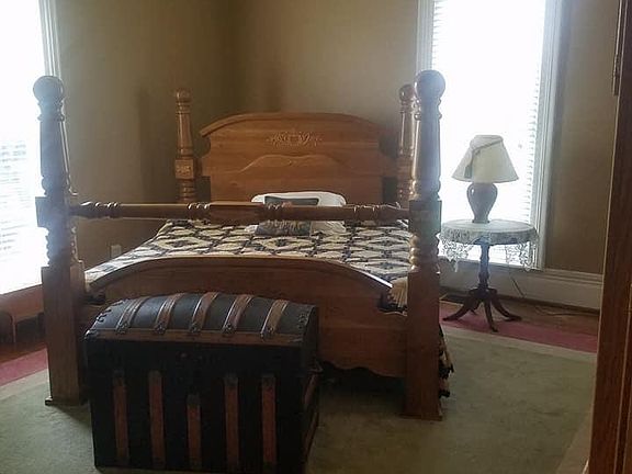 5th image of 407 Logan Ave