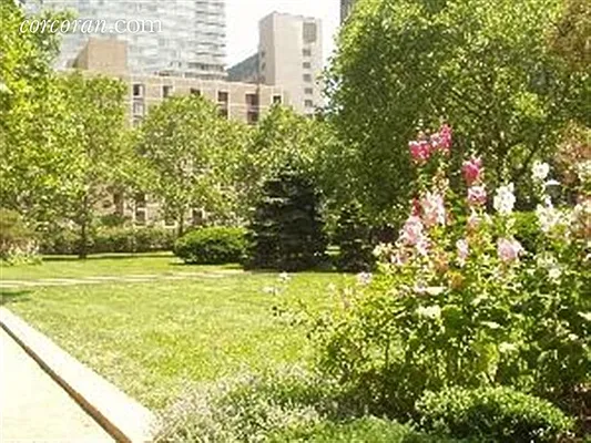 Rented by Corcoran | media 17