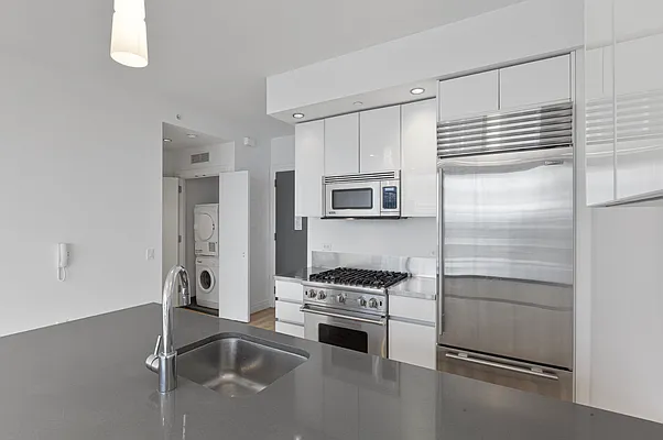 Rented by Platinum Forbes Global Properties | media 6