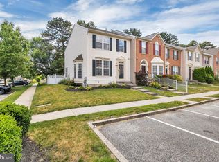 32 Colts Neck Dr, Sicklerville, NJ 08081