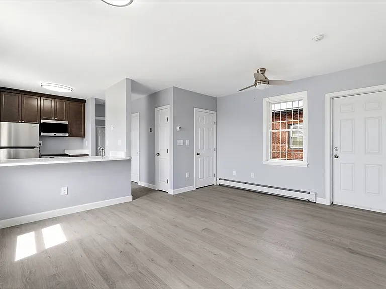 250-252 Main St #3R — Photo 4