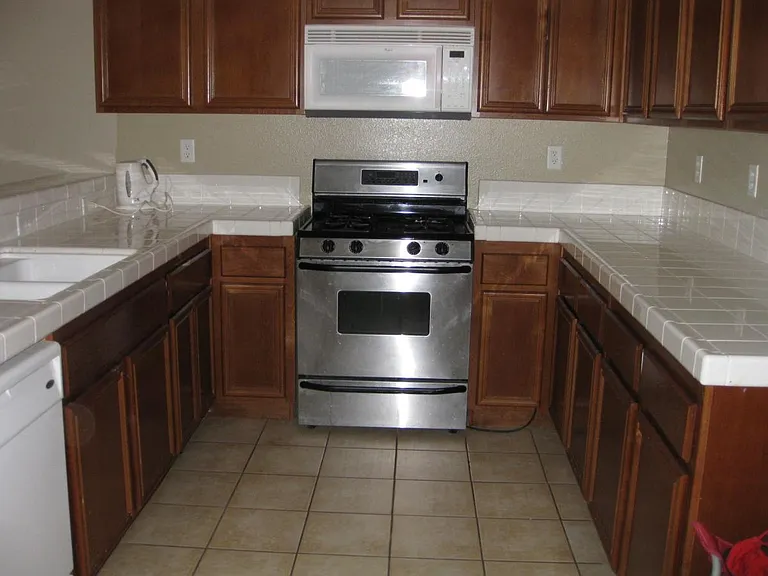 25892 Iris Ave #B — Photo 4