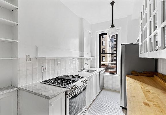 5th image of 251 W 89th St APT 9A