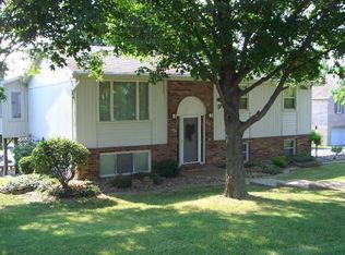 345 Wanda Dr, Edwardsville, IL 62025
