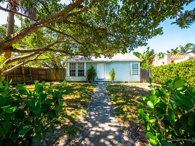 335 Greymon Drive, West Palm Beach, FL, 33405