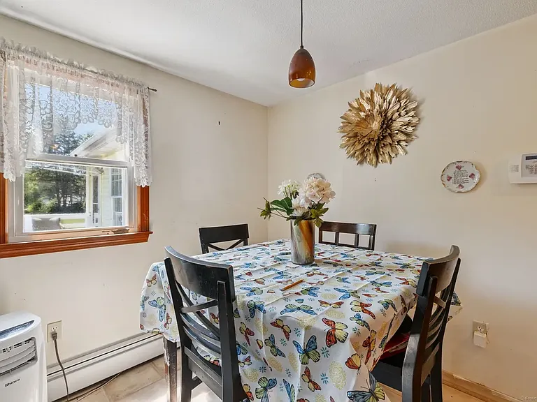 2 Sandra Dr — Photo 20