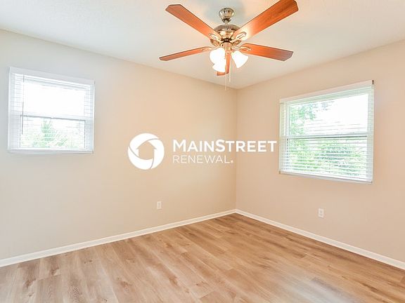 4th image of 2040 10th Ave