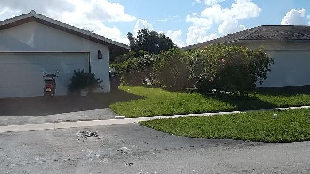 1st image of 400 Sailboat Cir