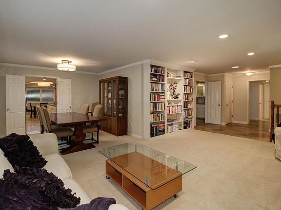 5th image of 400 Camelia River Way