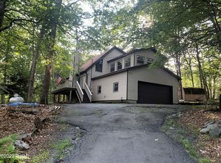 127 Morgan Ct, Milford, PA 18337