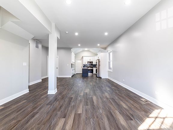 4th image of 5552 S Shields Ave