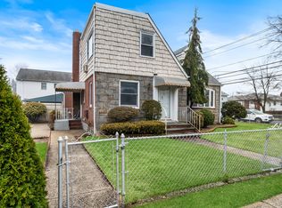 181 Monroe St, Franklin Square, NY