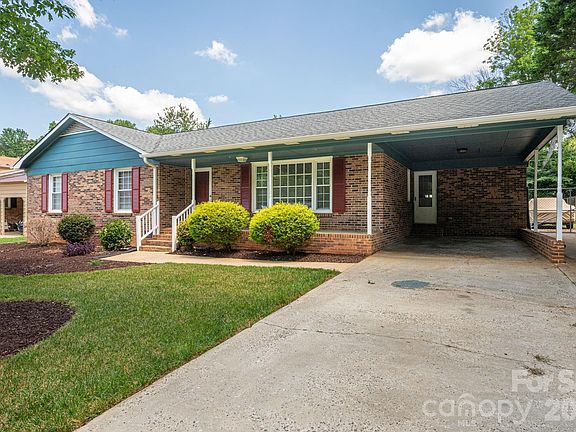 3rd image of 4416 Coachwood Ln #5