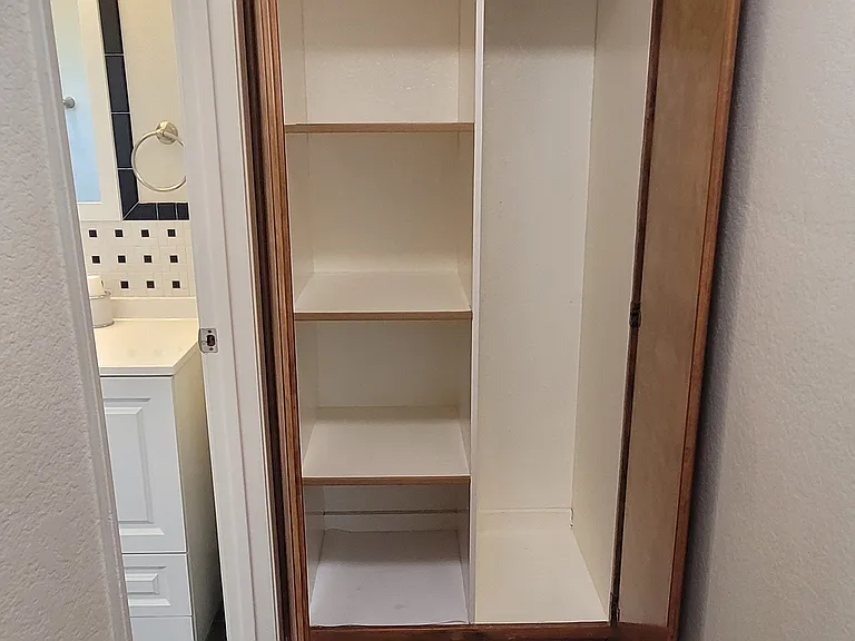 Hall storage