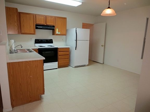 5th image of 15810 W Watson Ln