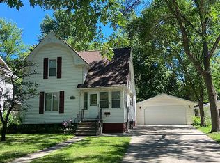 410 N 4th St, Marshall, MN 56258