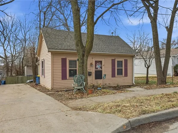 537 E Mill St, Liberty, MO 64048