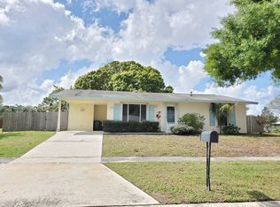 142 NE Bracken Rd, Port Saint Lucie, FL 34983