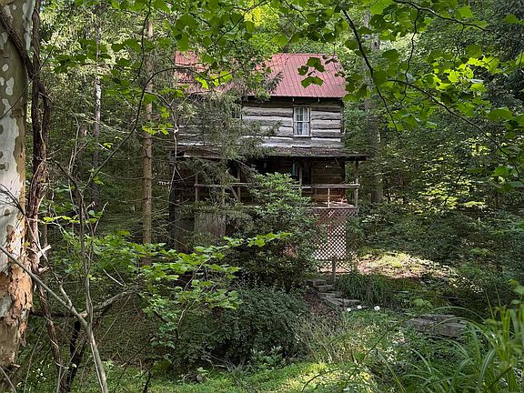 35th image of 2527 Smithtown Rd