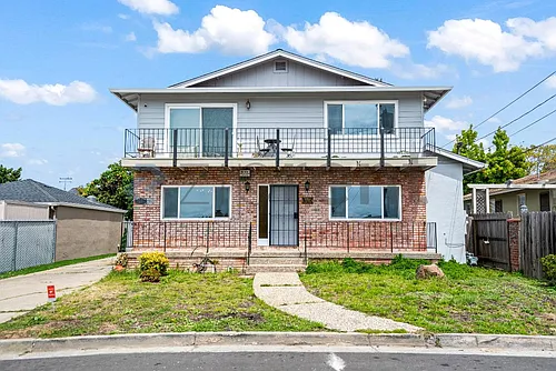 22814 Kings Ct #22814 Photo 1