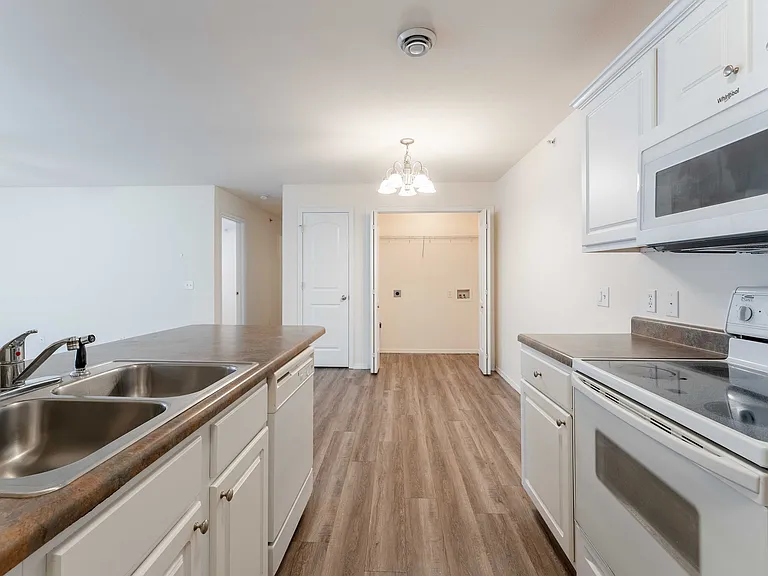 Battlefield Park Apartments — Photo 108
